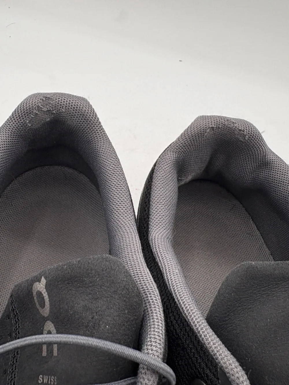 On Cloud 5 Sneakers Black White Performance Running Shoes Mens Size 10 - Picture 9 of 14